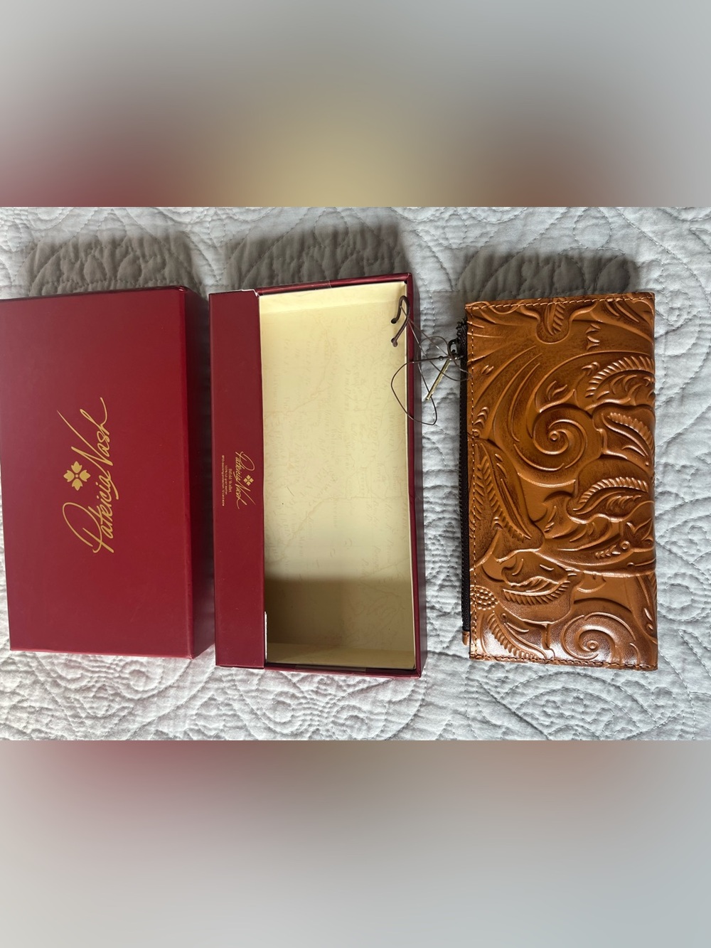Patricia Nash NWT NAZARI Bifold Wallet in Cognac Color Full Grain Tooled Leather - Picture 7 of 12